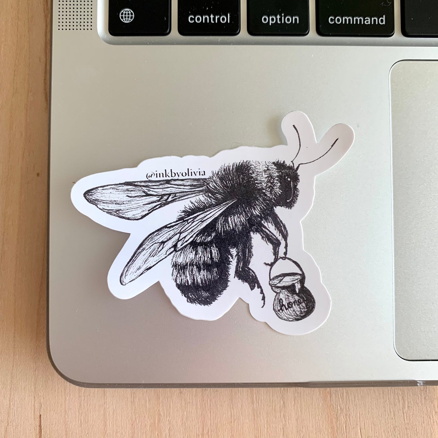 Detailed illustration of a honey bee, capturing the beauty and intricacy of this buzzing insect.